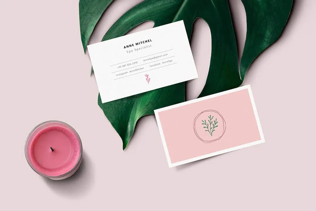 Kadınsı İş Kartı Mockup Ücretsiz PSD – Mockuplar creative asset